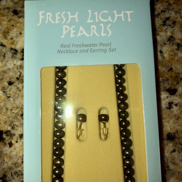 FRESH LIGHT PEARLS Freshwater Black Pearls - 17" Necklace + Earrings Set NEW! - Picture 9 of 14